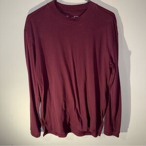 Under Armour Size MD Run LS Tee